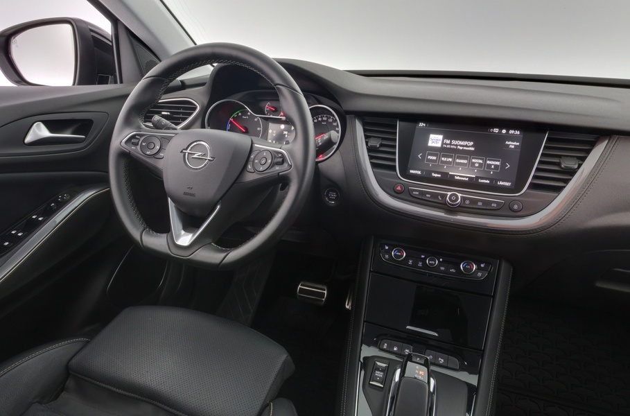 Opel Grandland X vaihtoauto