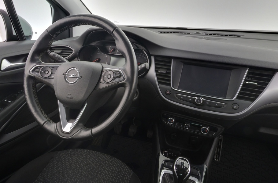 Opel Crossland X vaihtoauto