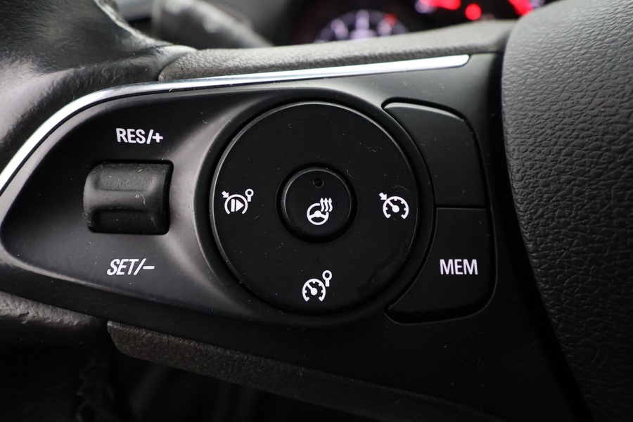 Opel Crossland X vaihtoauto