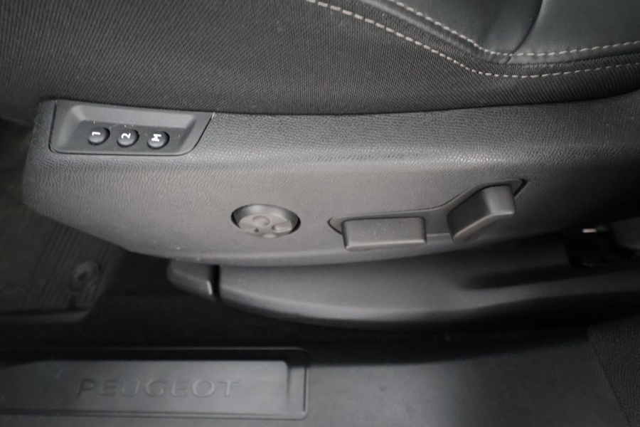 Peugeot 5008 vaihtoauto