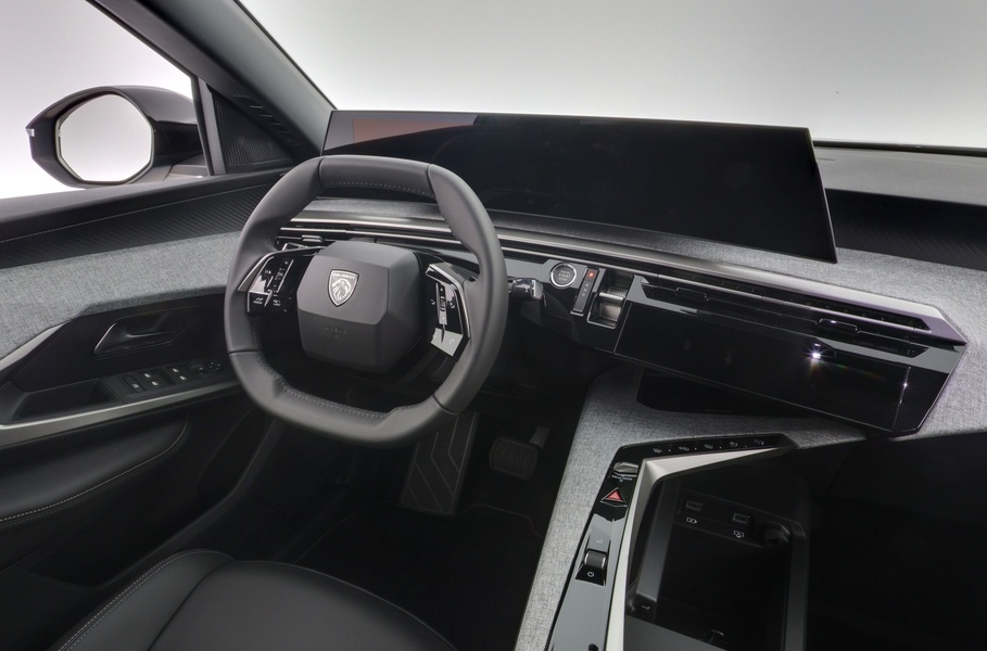 Peugeot E-3008 vaihtoauto