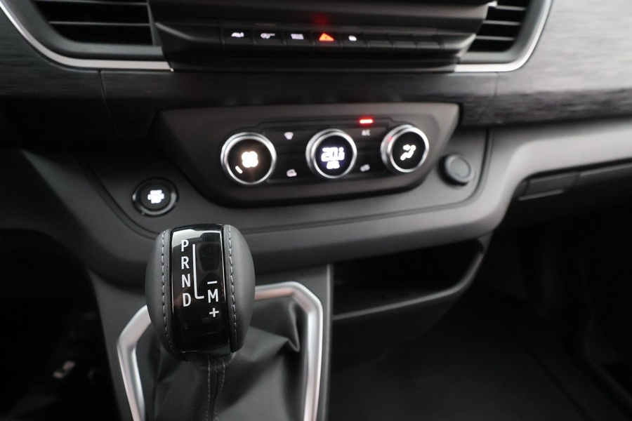 Nissan Primastar vaihtoauto