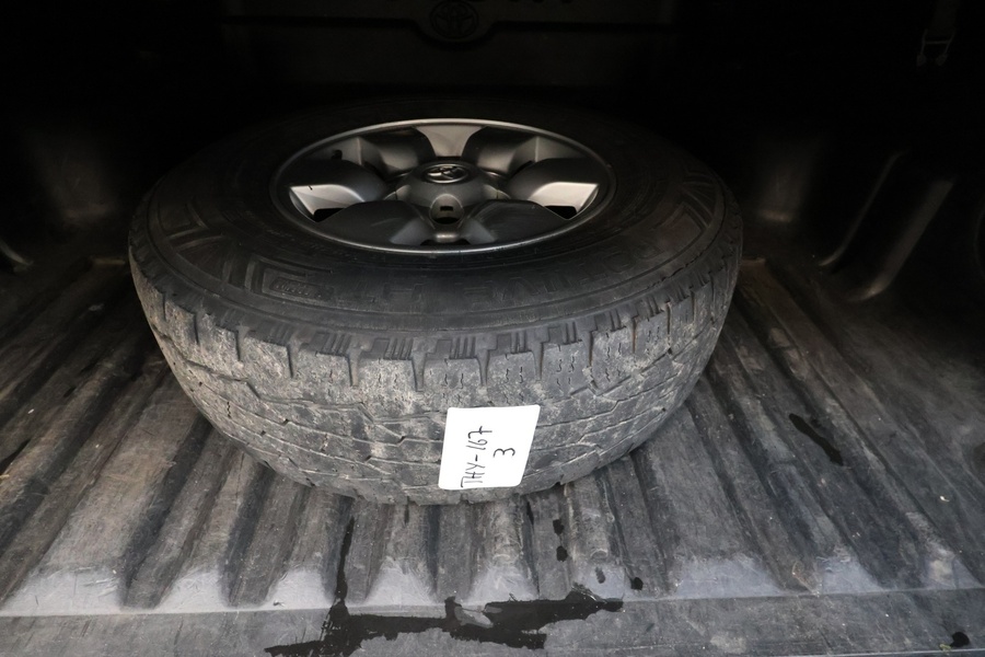 Toyota Hilux vaihtoauto