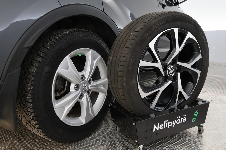 Toyota C-HR vaihtoauto