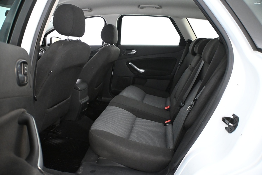 Ford Mondeo vaihtoauto