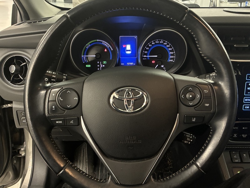 Toyota Auris vaihtoauto