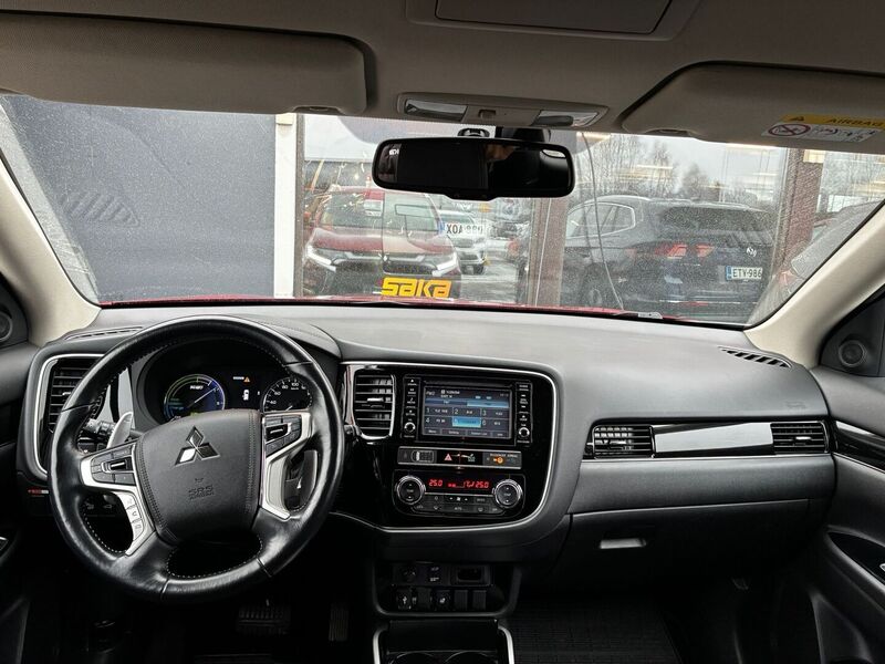 Mitsubishi Outlander PHEV vaihtoauto