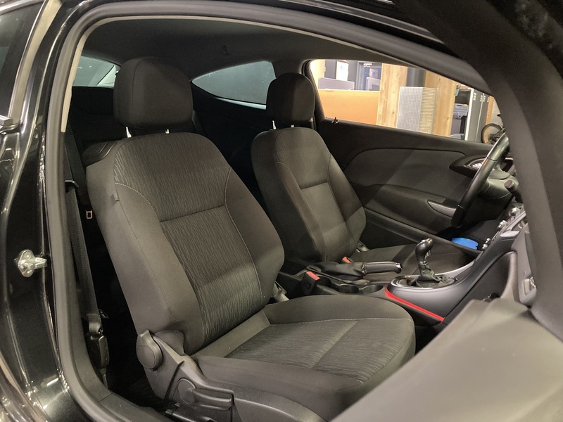 Opel Astra vaihtoauto