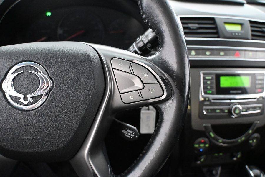 SsangYong Rexton vaihtoauto