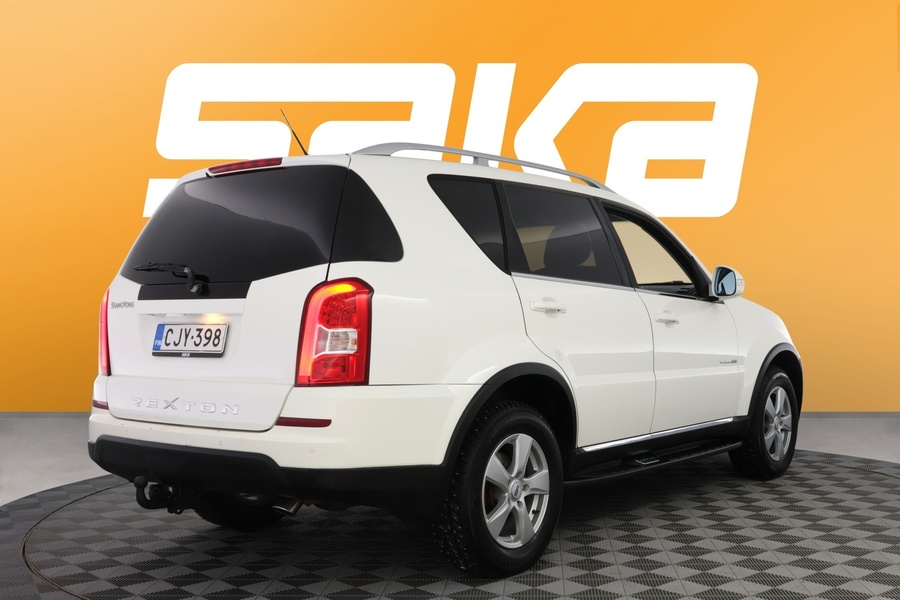 SsangYong Rexton vaihtoauto