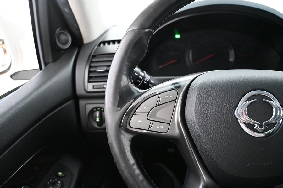 SsangYong Rexton vaihtoauto