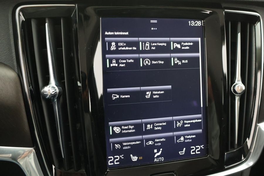 Volvo V90 Cross Country vaihtoauto