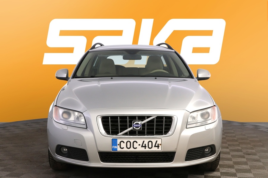 Volvo V70 vaihtoauto