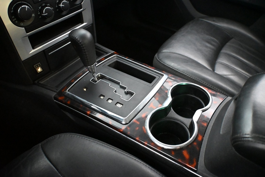 Chrysler 300C vaihtoauto