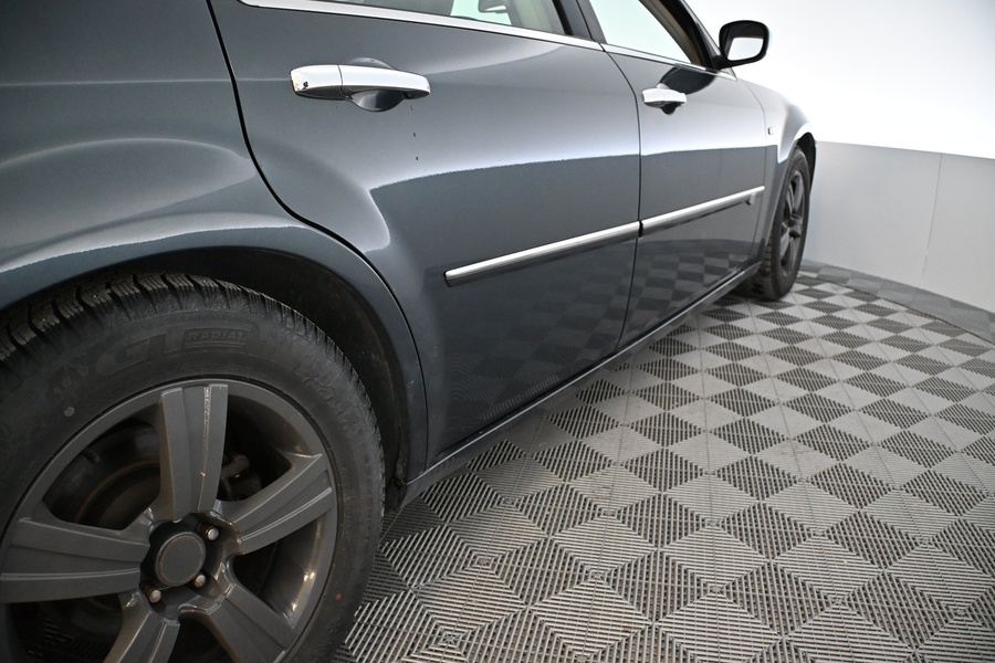 Chrysler 300C vaihtoauto