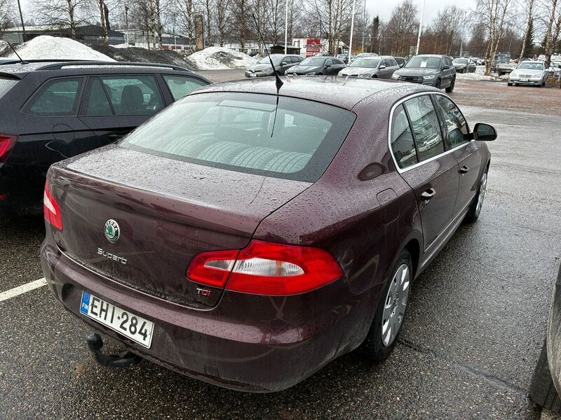 Skoda Superb vaihtoauto