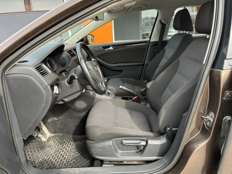Volkswagen Jetta vaihtoauto