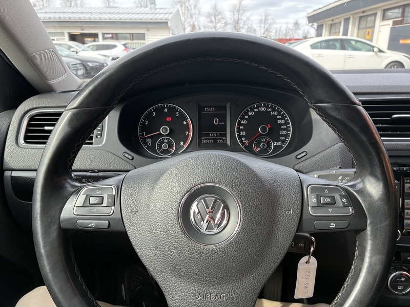 Volkswagen Jetta vaihtoauto