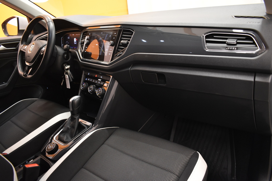 Volkswagen T-Roc vaihtoauto