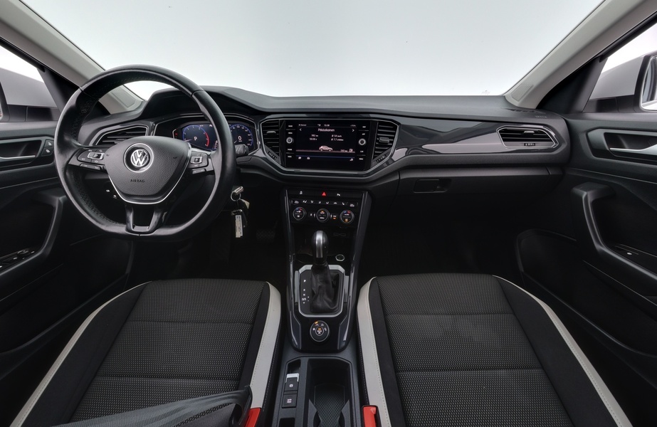 Volkswagen T-Roc vaihtoauto