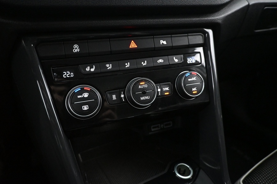 Volkswagen T-Roc vaihtoauto