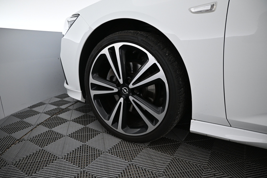 Opel Insignia vaihtoauto