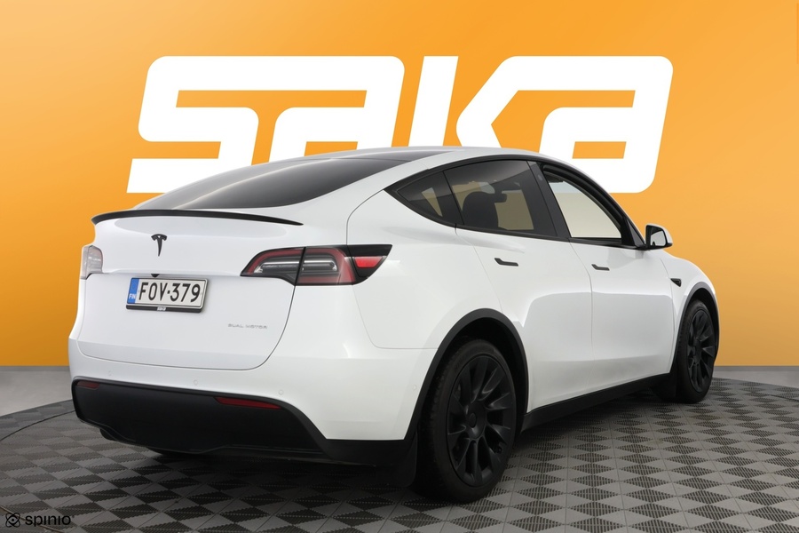 Tesla Model Y vaihtoauto