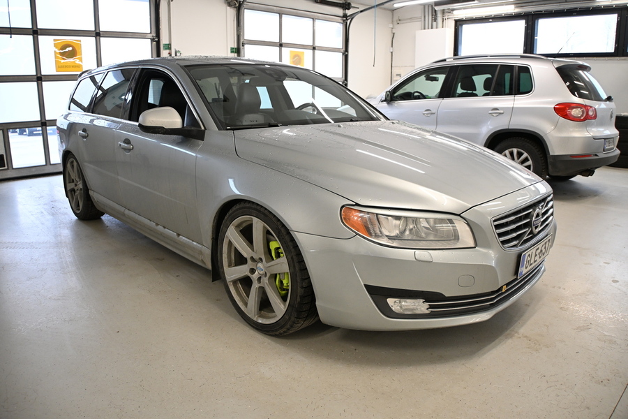 Volvo V70 vaihtoauto