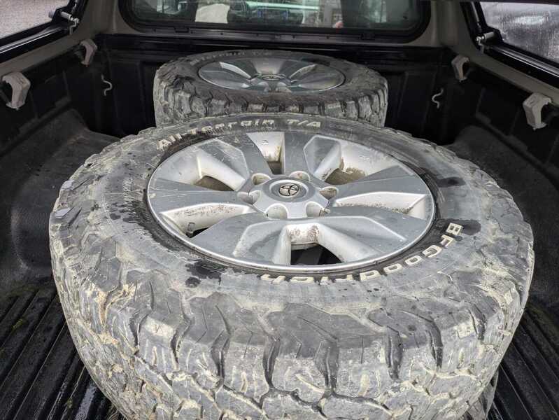 Toyota Hilux vaihtoauto