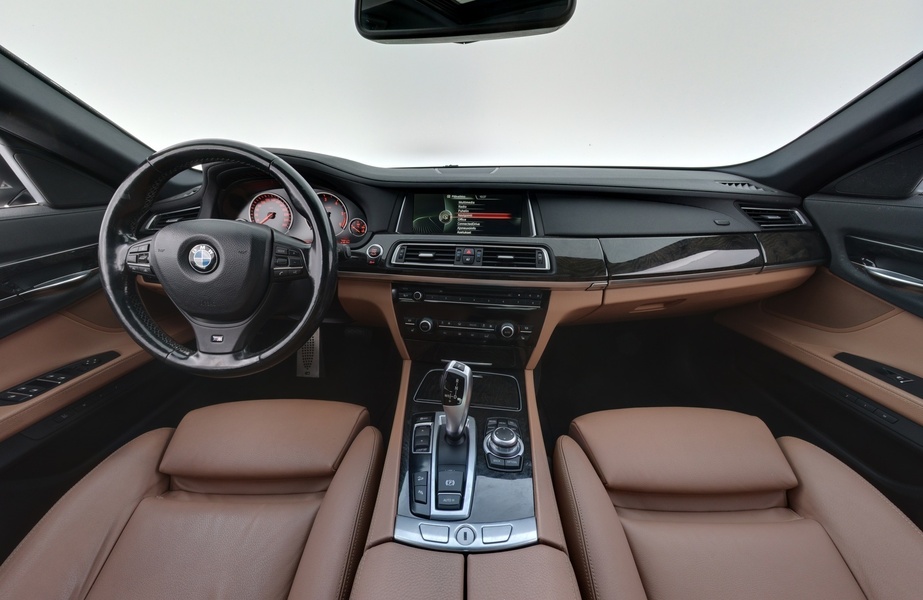 BMW 730 vaihtoauto