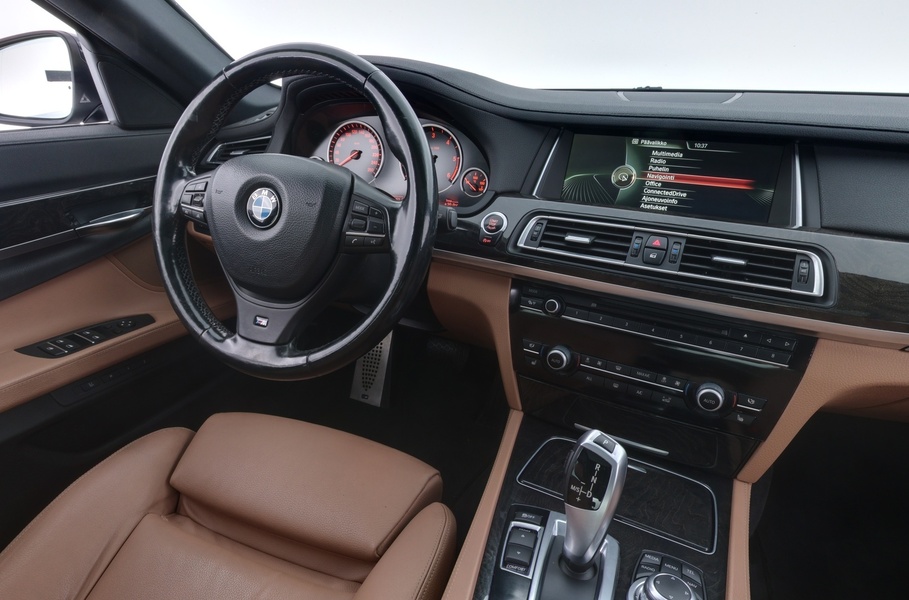 BMW 730 vaihtoauto