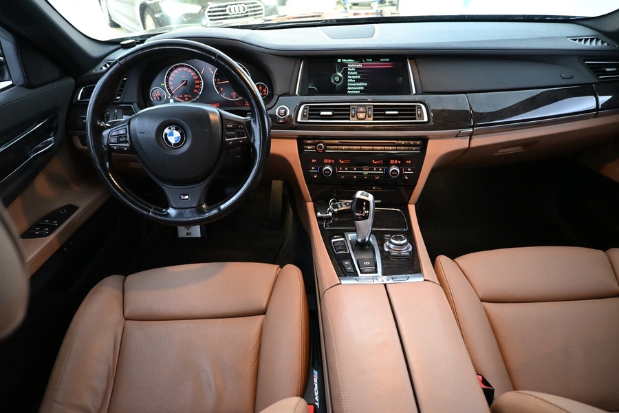 BMW 730 vaihtoauto
