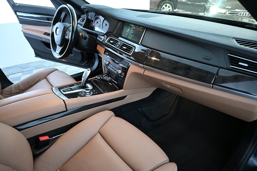 BMW 730 vaihtoauto