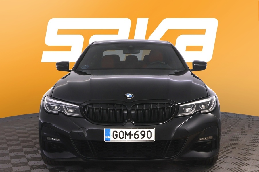 BMW 330 vaihtoauto