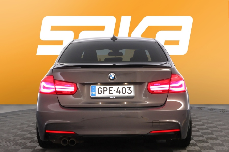 BMW 330 vaihtoauto