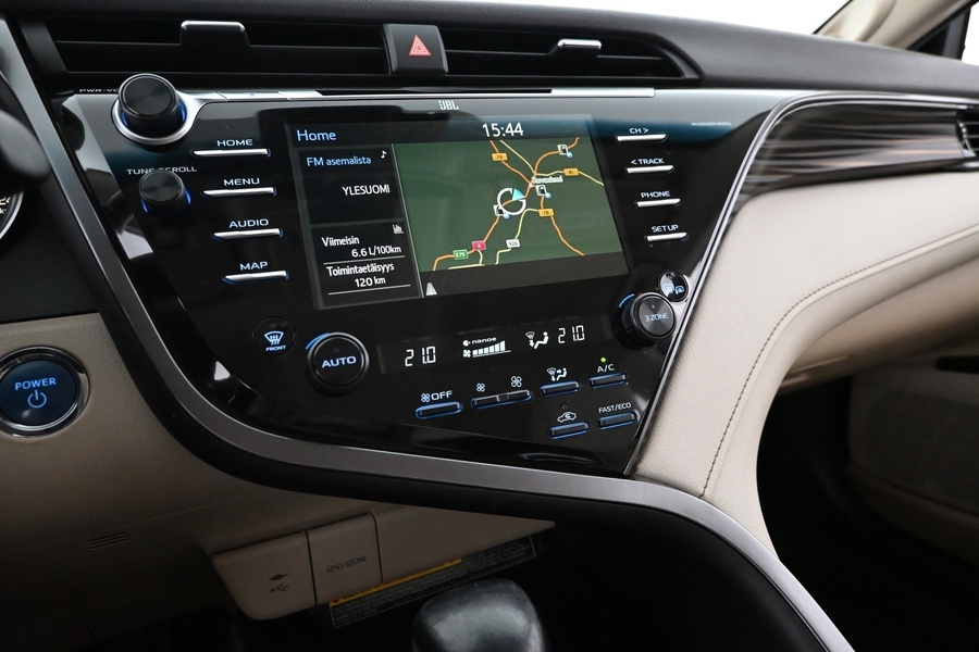 Toyota Camry vaihtoauto