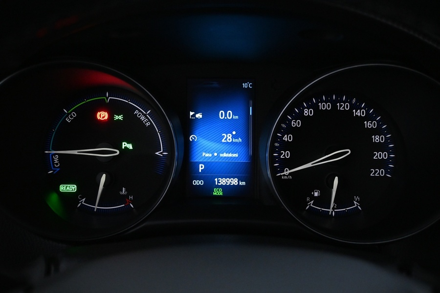 Toyota C-HR vaihtoauto