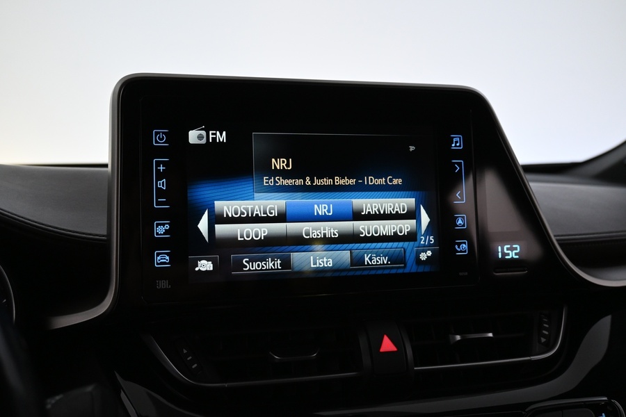 Toyota C-HR vaihtoauto