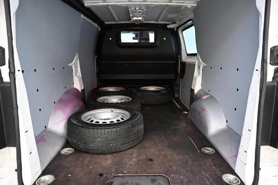 Opel Vivaro vaihtoauto