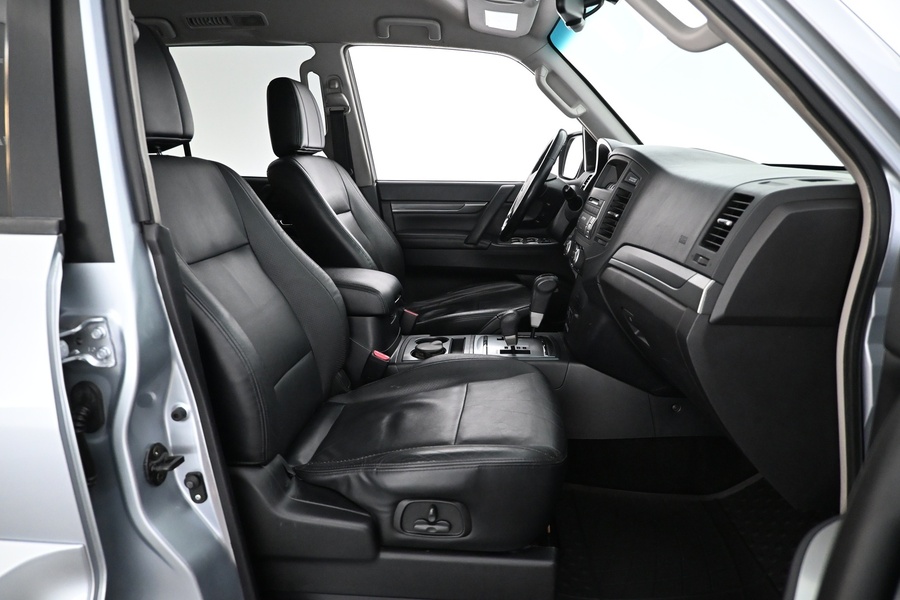 Mitsubishi Pajero vaihtoauto