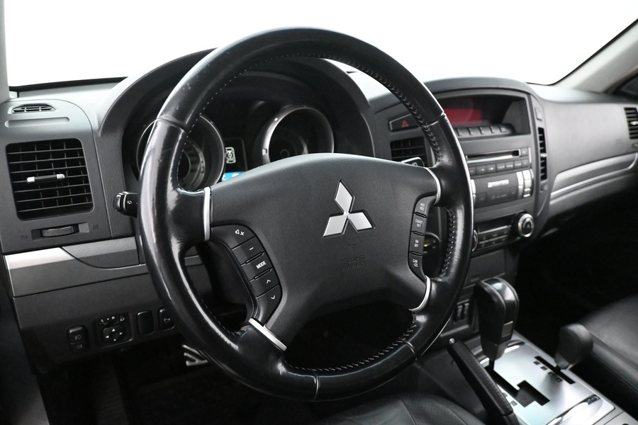 Mitsubishi Pajero vaihtoauto