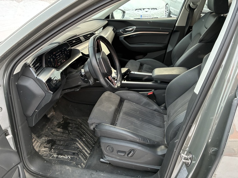 Audi Q8 e-tron vaihtoauto