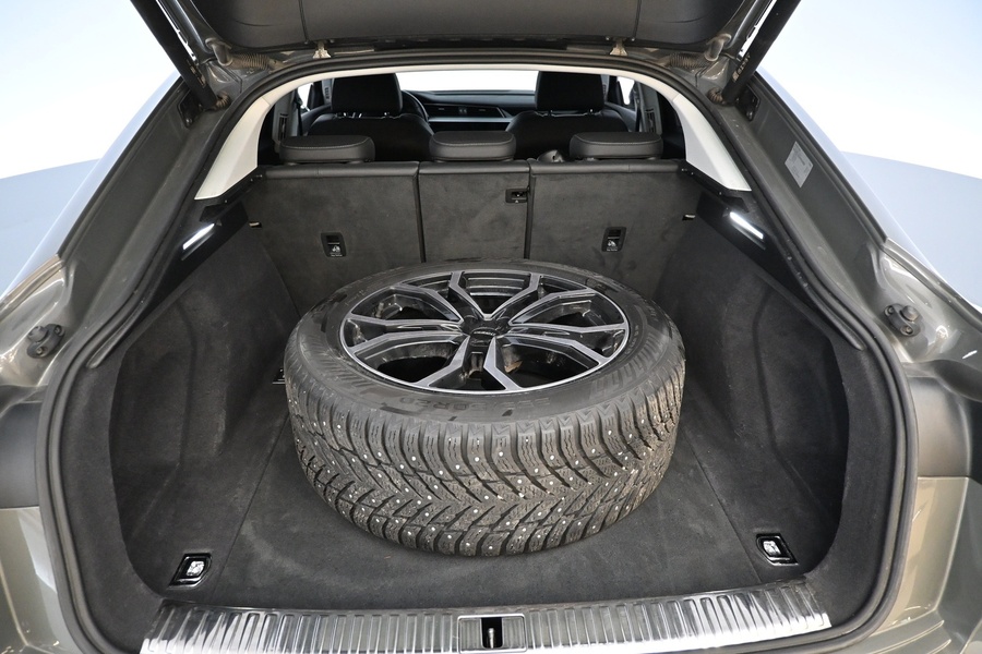 Audi Q8 e-tron vaihtoauto