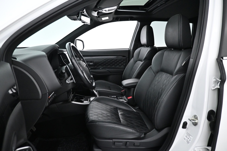 Mitsubishi Outlander PHEV vaihtoauto