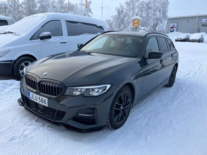 BMW 330 vaihtoauto