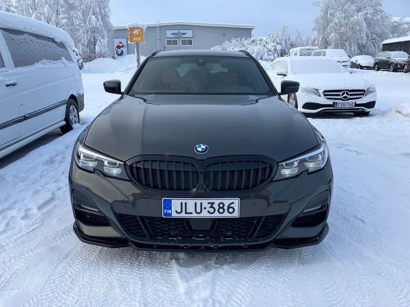 BMW 330 vaihtoauto
