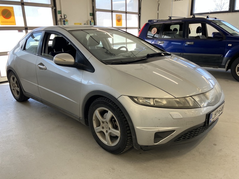 Honda Civic vaihtoauto