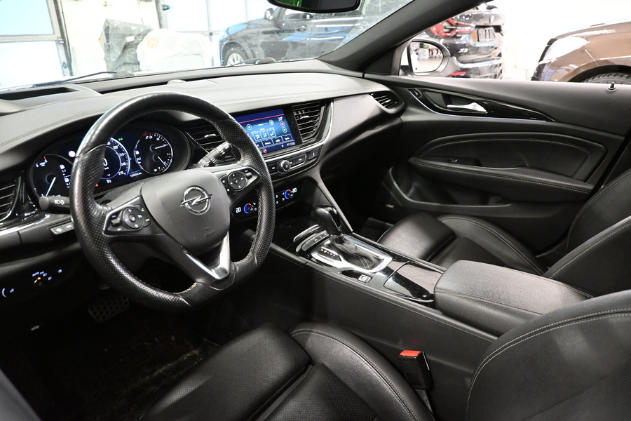Opel Insignia vaihtoauto