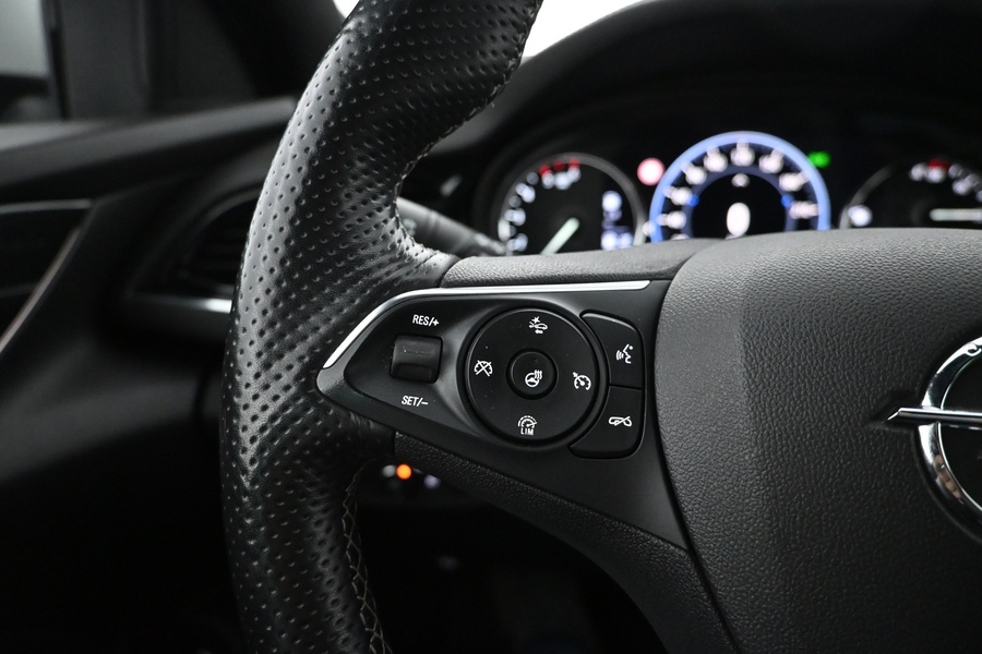 Opel Insignia vaihtoauto