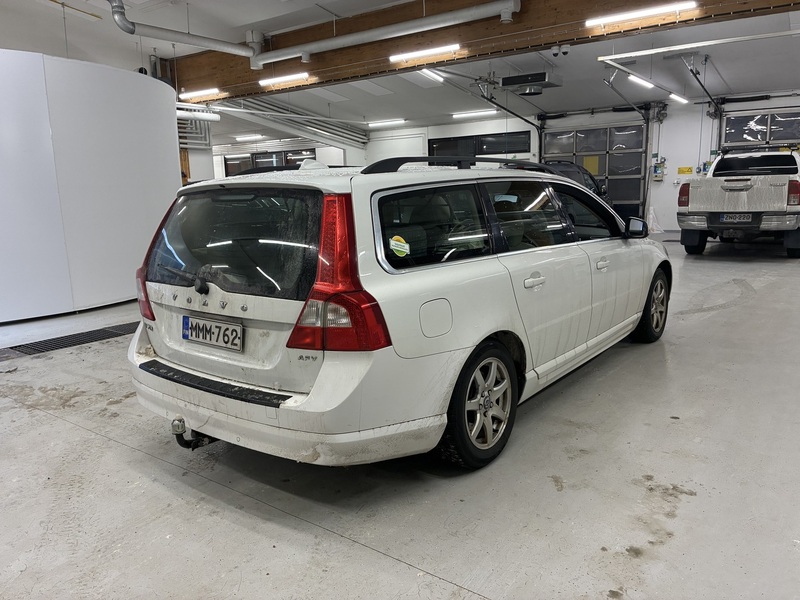 Volvo V70 vaihtoauto